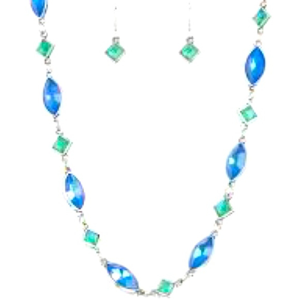 Paparazzi Necklace and Earrings Set
